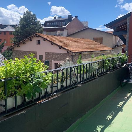 Atico Con Encanto En Bellver De Cerdanya Daire Dış mekan fotoğraf