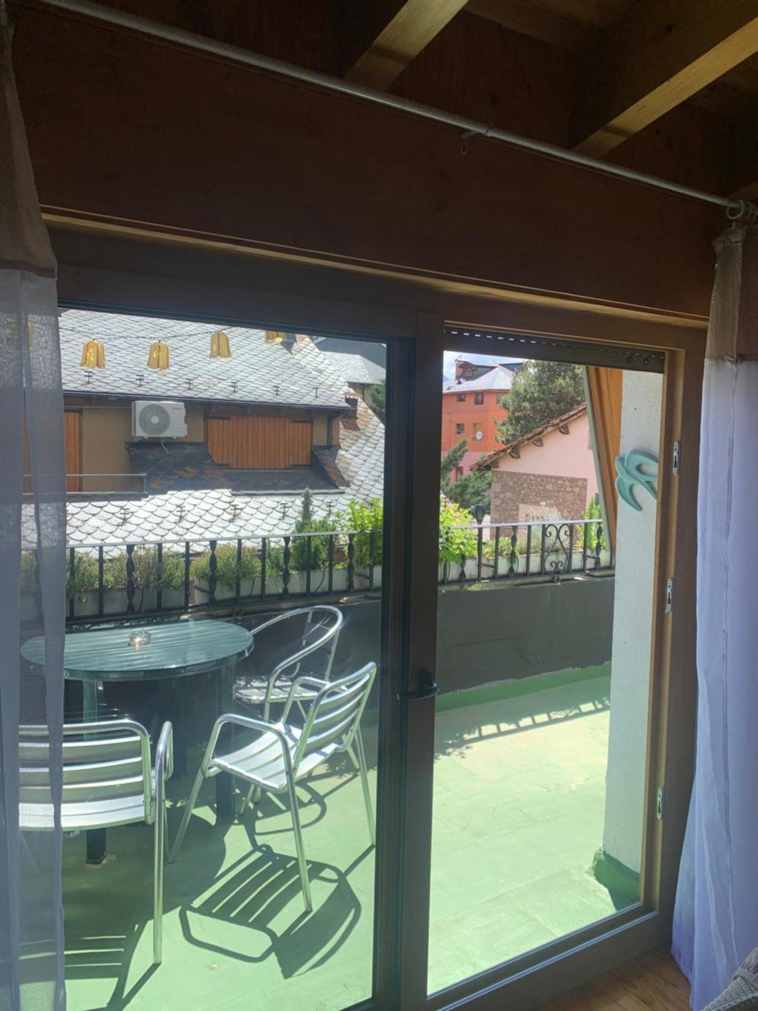 Atico Con Encanto En Bellver De Cerdanya Daire Dış mekan fotoğraf