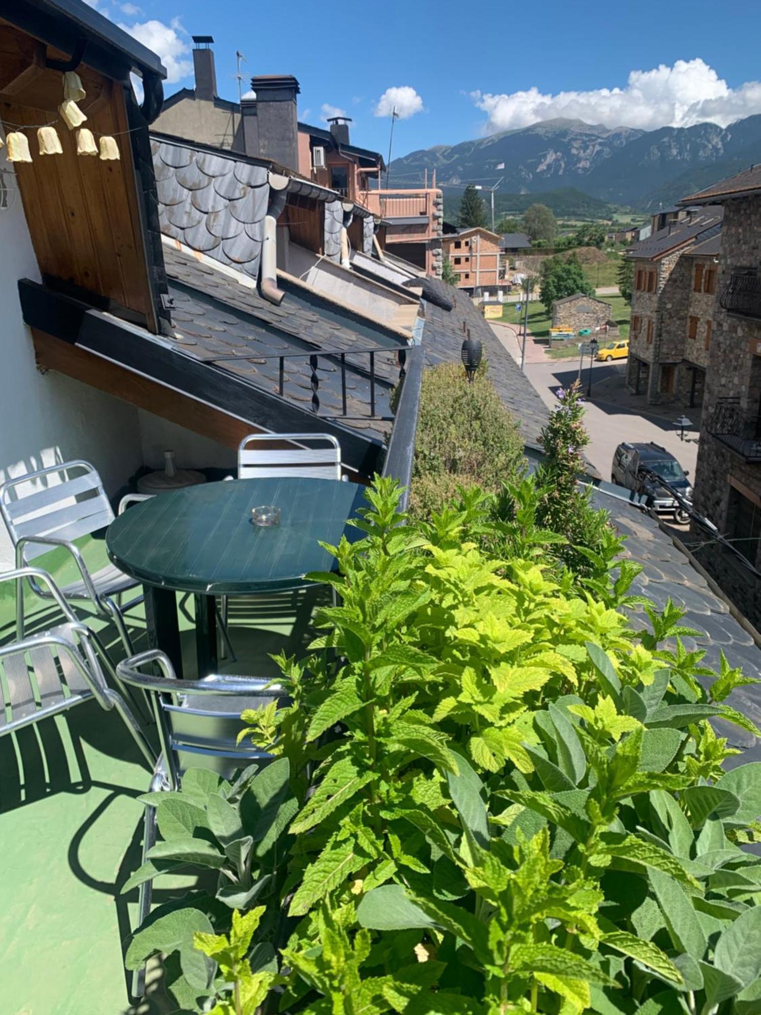 Atico Con Encanto En Bellver De Cerdanya Daire Dış mekan fotoğraf